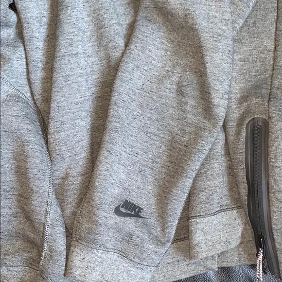 Nike Turtle Neck Performance - Picture 4 of 5